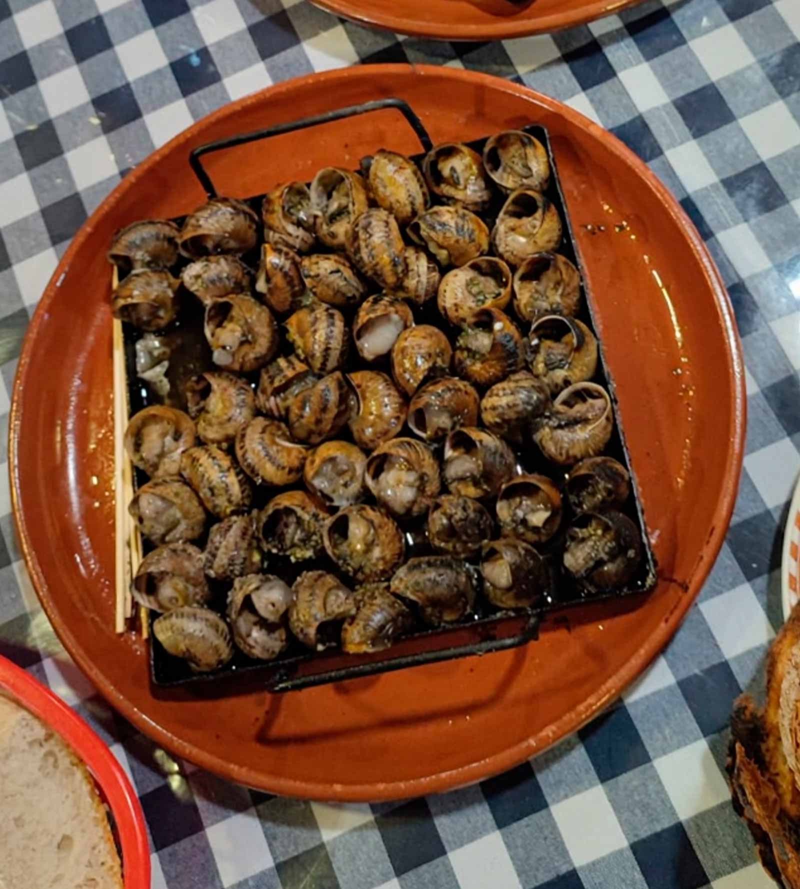 productos-de-temporada-caracoles-braseria-restaurante